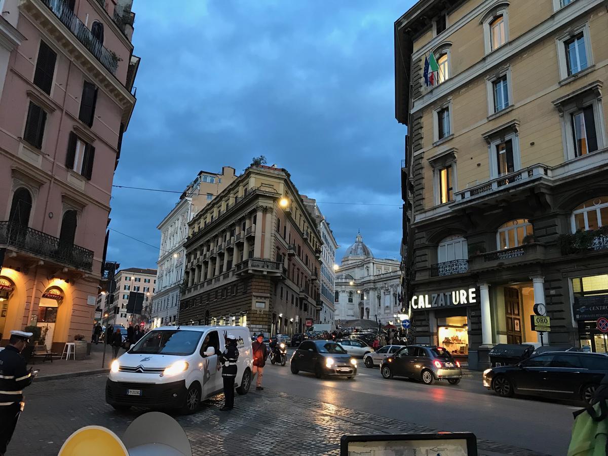 Urbana Apartment Colosseum روما المظهر الخارجي الصورة